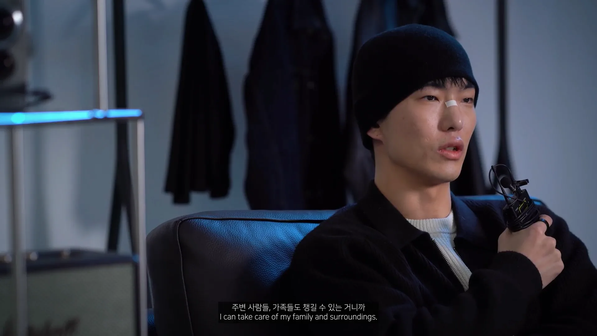[Interview] Artist LONELEE · 스틸 02