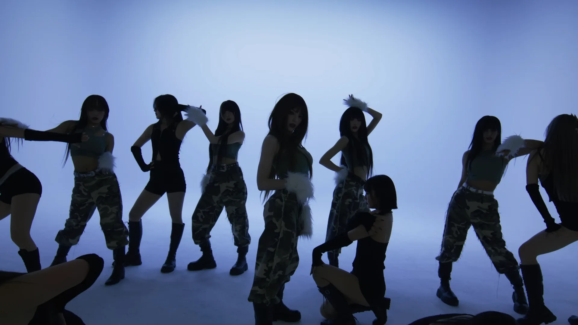 [Performance Video] X:IN - With Draw · 스틸 09