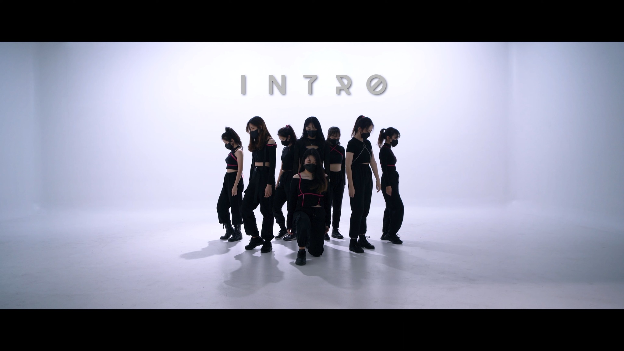 [Performance Video] KUURO-Take Me Down (feat.Bianca) | Alien Dance cover 작품 장면